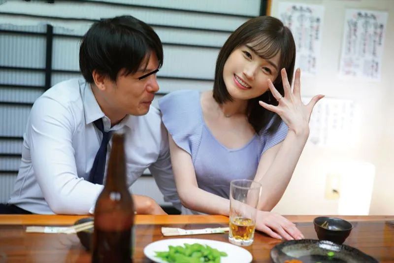 Vợ xin ông chồng đi họp lớp rồi mất liên lạc sau khi tình cũ đưa vào khách sạn